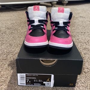 Pink black and white mids with box